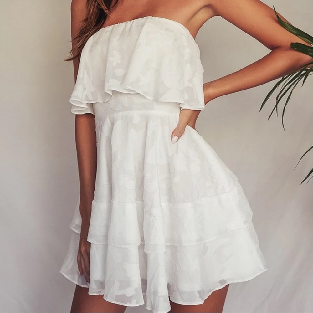 True Lover Burnout Floral Ruffled Strapless Mini